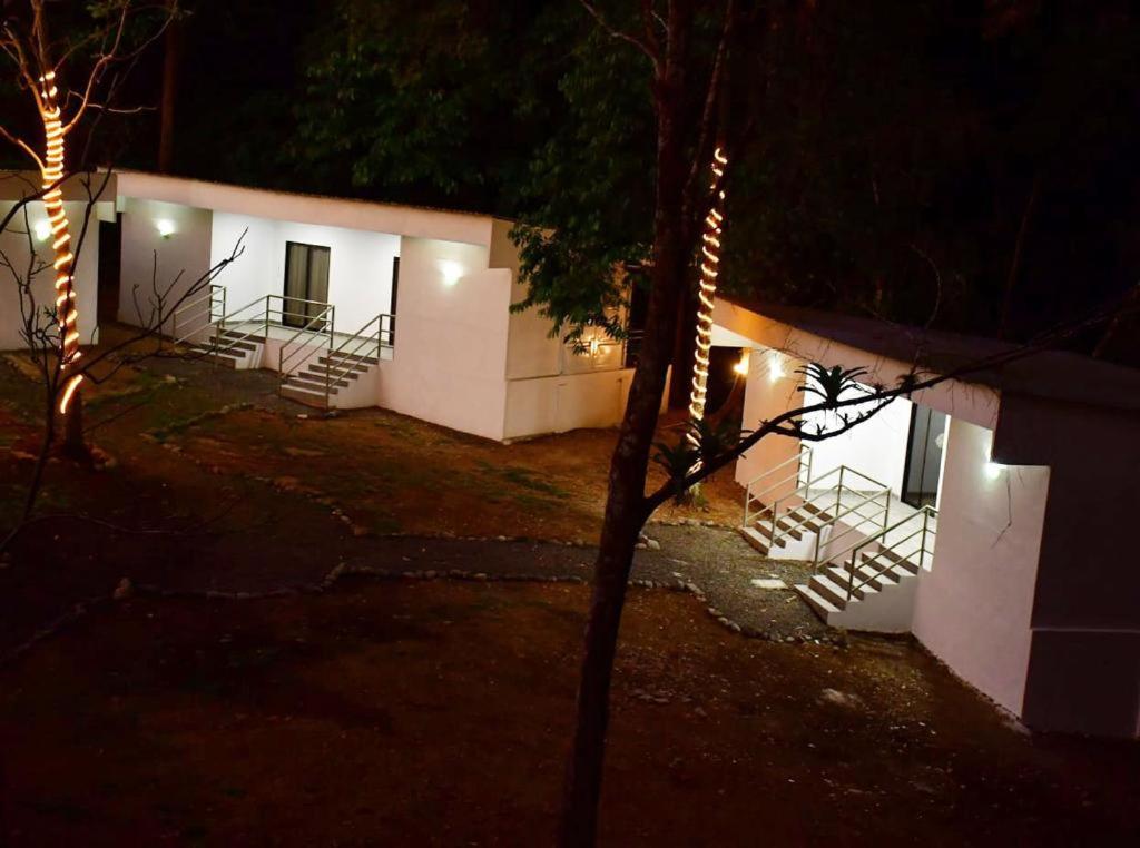 Carara Adventure Park Rooms Quebrada Ganado Exteriör bild